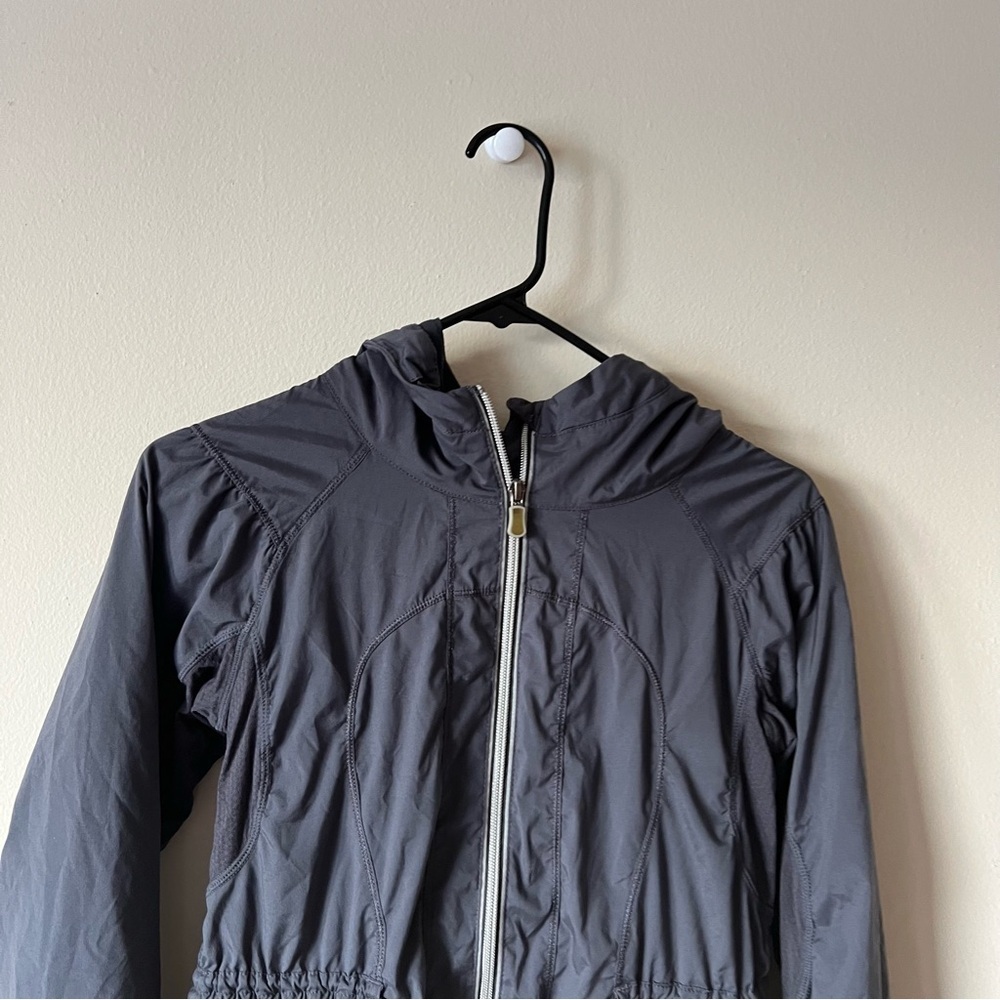 Lululemon Resolution Jacket View 3